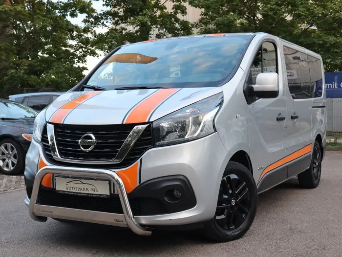 Nissan NV300 L1H1 2,7t PREMIUM 8-Sitzer-NAVI-KAMERA-AHK