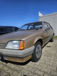 Opel Rekord -E