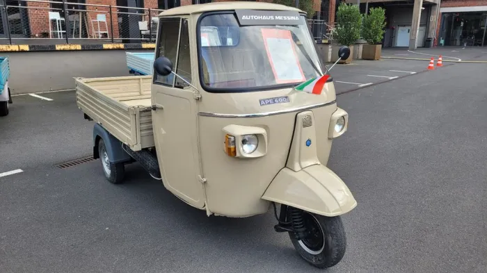 Piaggio APE 600mp Creme