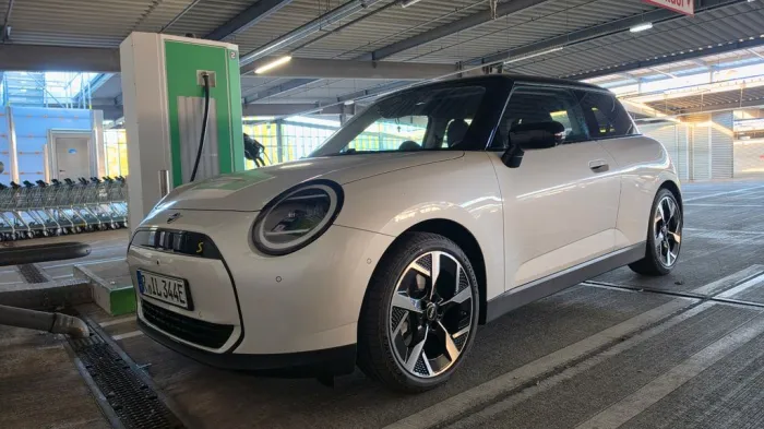 MINI Cooper SE  Classic  Trim XL  