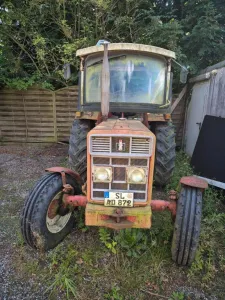 Mitsubishi Trecker mit sägespalt Automaten