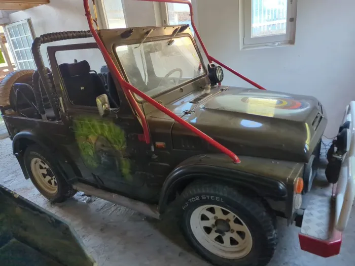 Suzuki LJ