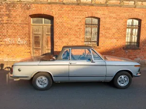 BMW 2002 Cabrio 