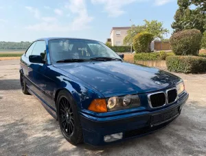 BMW E36 328ia Coupé-Avusblau-Vollausstattu...