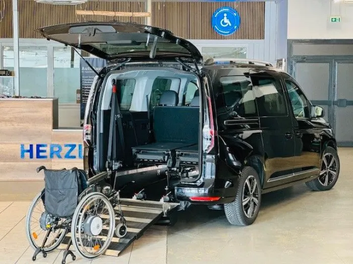Volkswagen Caddy Maxi-Style-Behindertengerecht-Rampe