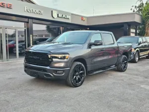 Dodge DODGE RAM 1500 5.7 V8 Crew Cab LARAMIE Black Nig