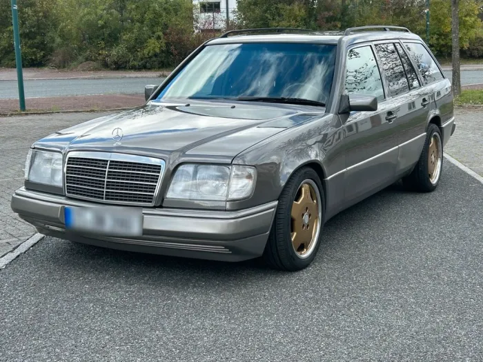 Mercedes-Benz E280 W124 T-Modell