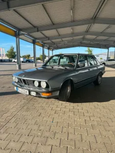 BMW E28 518i Limousine - H-Zulassung - Old...
