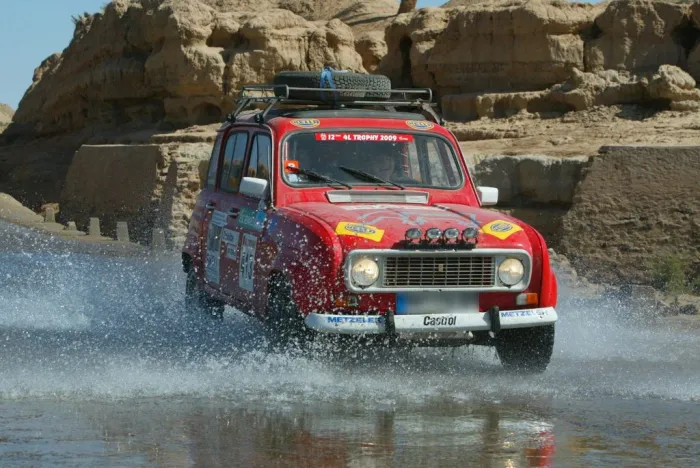 Renault R4 4L Trophy