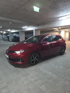 Toyota Auris Hybrid Team Deutschland 1,8-l-VVT-i Te...