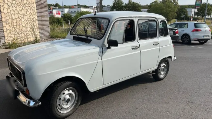 Renault R4 restauriert