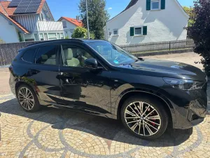 BMW iX1 xDrive30 - 13 tkm - Sportpaket - Vollausst.