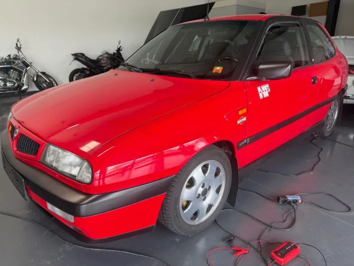 Lancia Delta 2.0 16V Turbo HPE HF