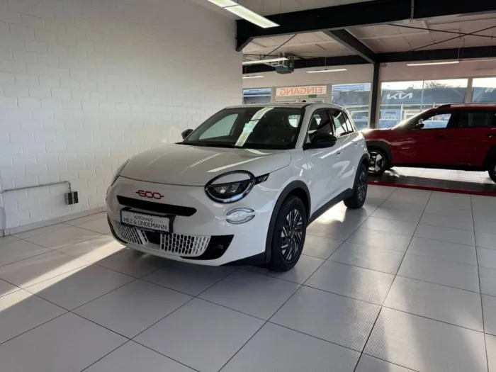 Fiat 600 (RED)