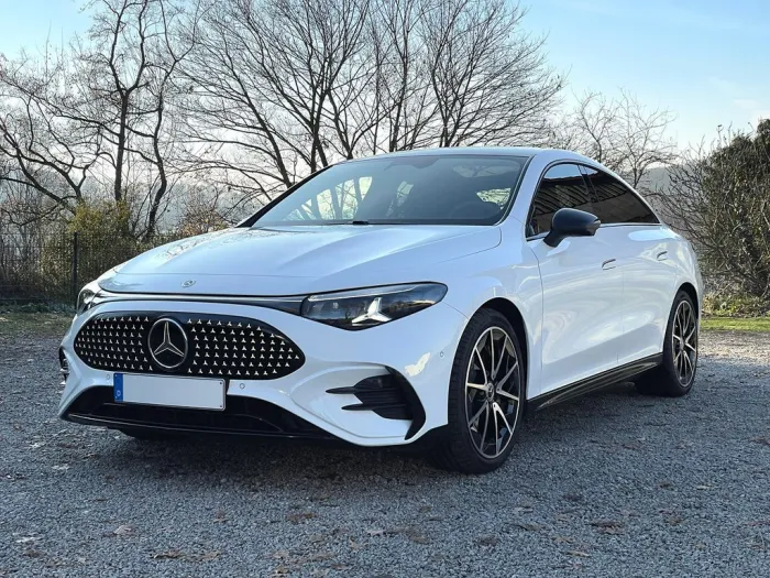 Mercedes-Benz 4MATIC EQ AMG Line, privat von MB-FA, wie NEU!