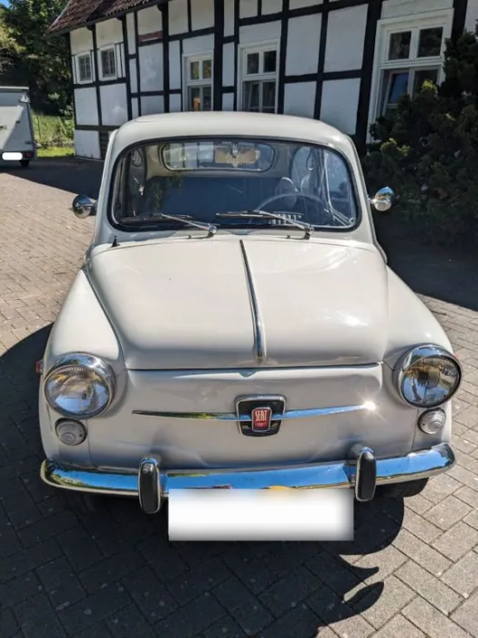 Seat 600 E