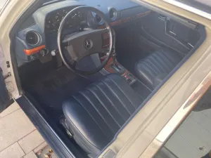 Mercedes-Benz 300