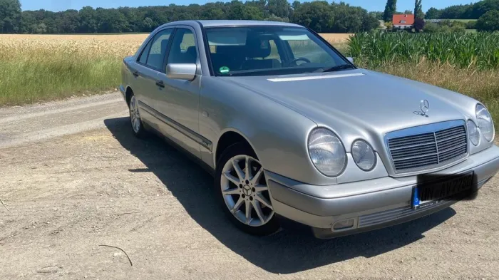 Mercedes-Benz-E-Klasse W210 Classic E200