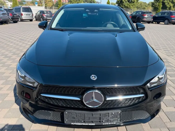 Mercedes-Benz CLA Shooting Brake CLA 180 Edition 1