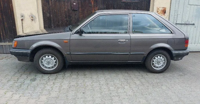 Mazda 323  Oldtimer