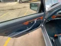 Mercedes-Benz 560 SEL
