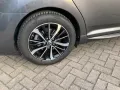 Toyota Avensis 1,8-l-Valvem. Team D T. Sports Team ...
