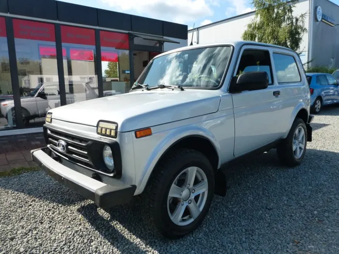 Lada 4x4 Klima Sitzheizung HU/AU NEU
