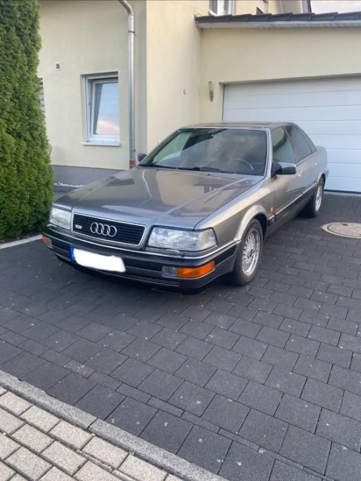 Audi V8