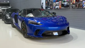 McLaren GT Carbon-Außenpaket/Burton Blue