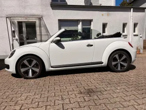 Volkswagen Beetle 1.6 TDI Cabriolet -