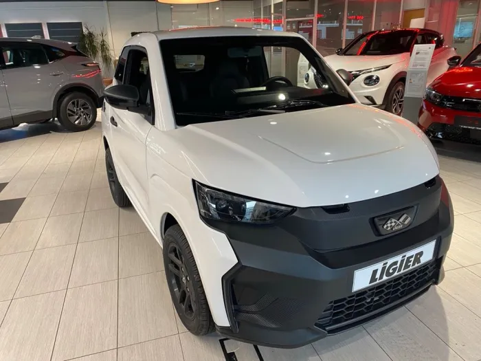 Ligier JS 50 Select/Revo D+/Carplay/Rückfahrkamera