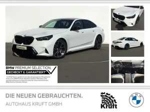 BMW M5 Limousine ICONIC GLOW+PANO+B&W SOUND