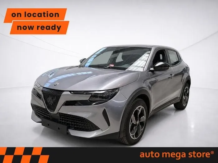 Alfa Romeo Junior Elettrica 54 kWh ACC/LED/PDC/Carplay