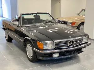 Mercedes-Benz SL 560 EU Umbau, frisch lackiert, TÜV neu
