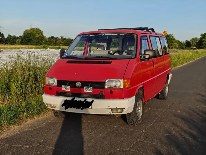 Volkswagen T4 Kombi ehemals Feuerwehr umgebaut zum Campen
