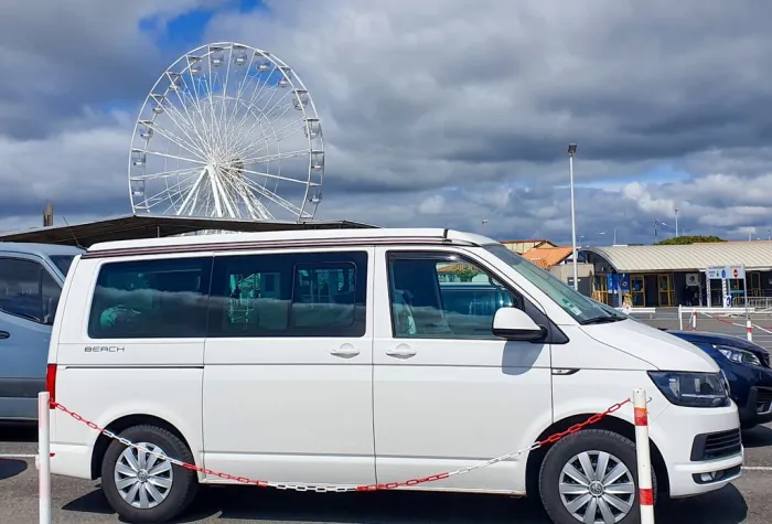 Volkswagen T6 California Beach
