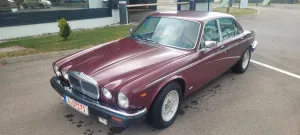 Jaguar XJ12