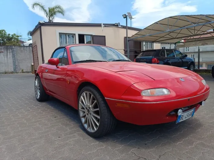 Mazda MX-5 1.6i 16V cat