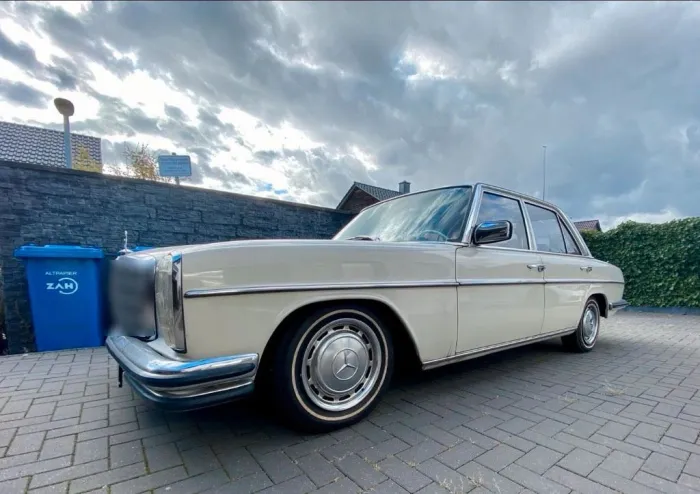 Mercedes-Benz Mercedes E 280 /8 strichacht w114