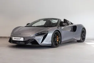 McLaren Artura Spider