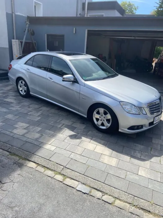 Mercedes-Benz E 250 BlueEFFICIENCY -