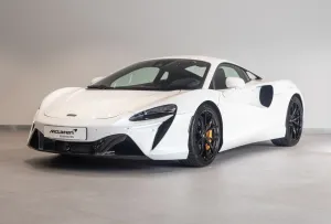 McLaren Artura Coupe