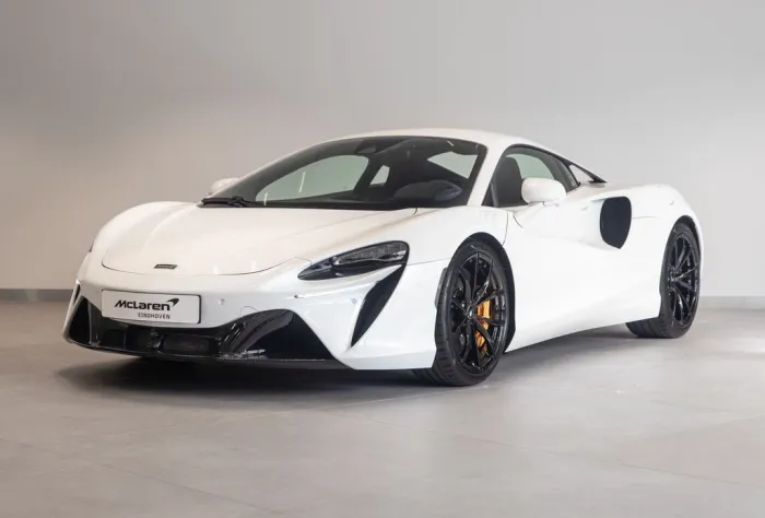 McLaren Artura Coupe