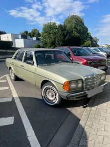 Mercedes-Benz Mercedes old timer 240 D