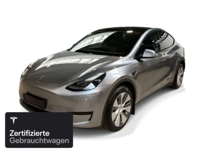 Tesla Model Y Rear-Wheel Drive