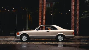 Mercedes-Benz 500 SEC (C126) / 2. Serie / Smoke Silver 