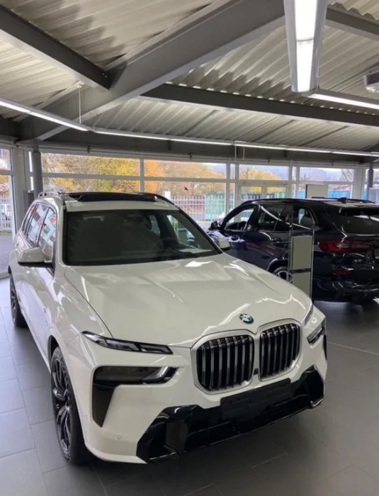 BMW X7 xDrive40d - 352 PS - 1. Hand - 40.000 km 