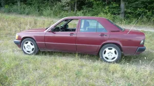 Mercedes-Benz 190E 1,8,2.BESITZ,ABS,COLOR,ALUF.,RCD,KLR,SERVO
