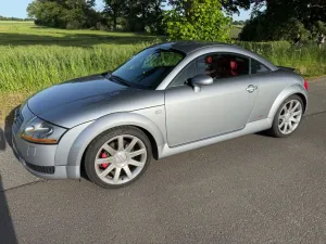 Audi TT Coupe 1.8T quattro 165 kW S line S line