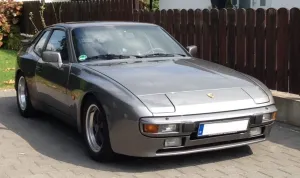 Porsche 944 II Coupé mit Targadach